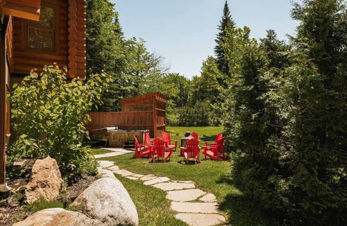 Fiddler Lake Resort House | Fiddler Lake Resort - Deer 4