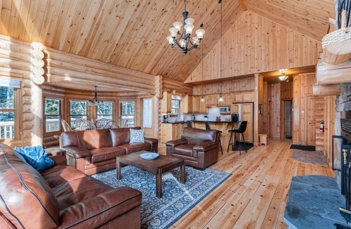 Fiddler Lake Resort House | Fiddler Lake Resort - Deer 76