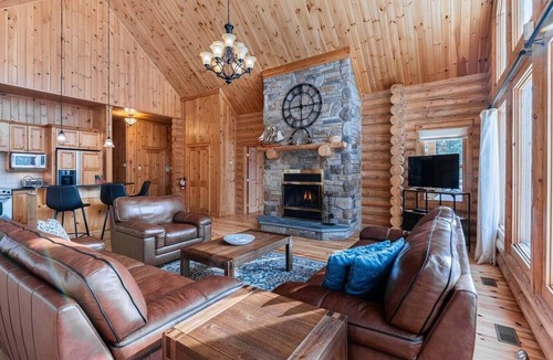 Fiddler Lake Resort House | Fiddler Lake Resort - Deer 76