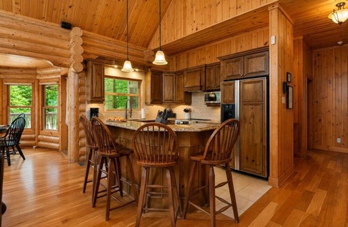 Fiddler Lake Resort House | Fiddler Lake Resort - Deer 48