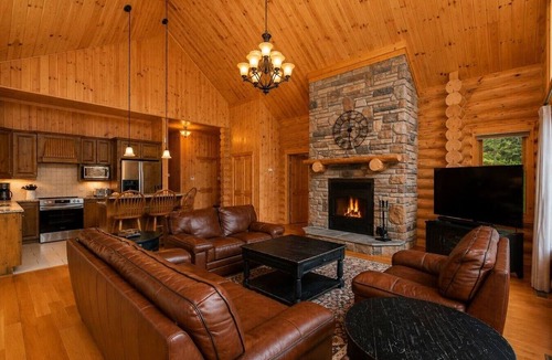 Fiddler Lake Resort House | Fiddler Lake Resort - Deer 48
