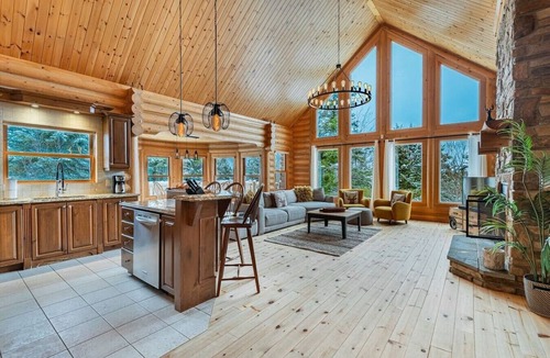 Fiddler Lake Resort House | Fiddler Lake Resort - Deer 87
