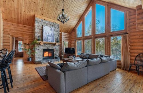 Fiddler Lake Resort Ski Chalet | Fiddler Lake Resort - Deer 69
