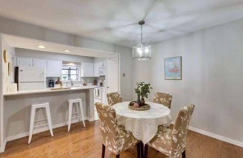 Far North Dallas Condo | MAJOR INTERNATIONAL SPORTING EVENT 26 Easy access to stadium. Charming 1-BR condo in Far North Dallas w Pool