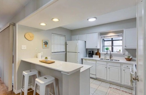 Far North Dallas Condo | MAJOR INTERNATIONAL SPORTING EVENT 26 Easy access to stadium. Charming 1-BR condo in Far North Dallas w Pool