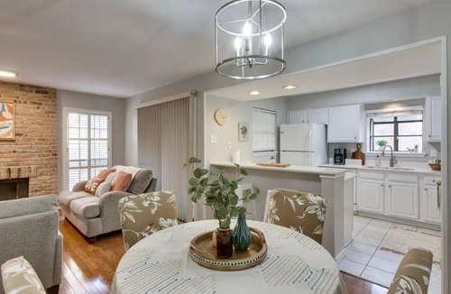 Far North Dallas Condo | MAJOR INTERNATIONAL SPORTING EVENT 26 Easy access to stadium. Charming 1-BR condo in Far North Dallas w Pool