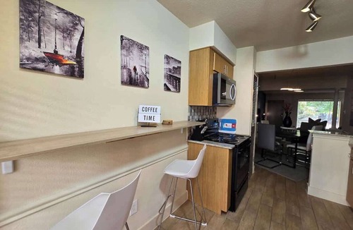 Uptown Apartment | FIFA World Cup Stay | 2BR Galleria Condo Pool