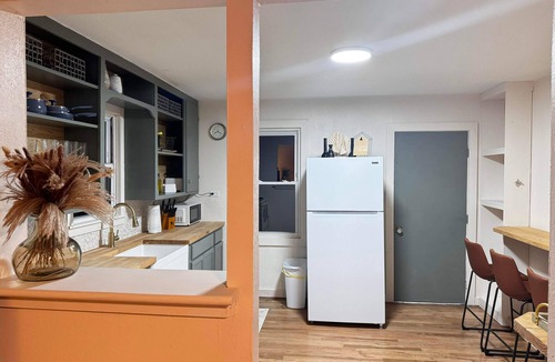 Mammoth Spring Cottage | Fire Rock Cottage - Near Spring River - Fire Pit - Free Wood - Wifi