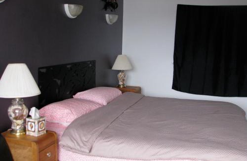 Campbell River Bed & Breakfast | Fireflies Bed & Breakfast