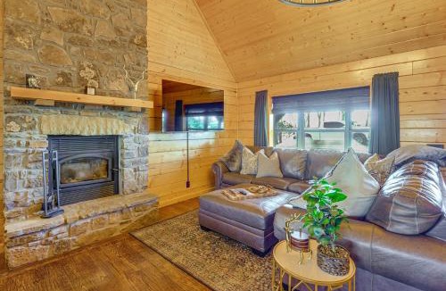 Maysville House | Fish, Raft & Relax! Spacious Sulphur Springs Home