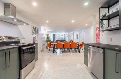 Youville Apartment | Fleur de Lys | Parking | 4 Rooms | Family Friendly