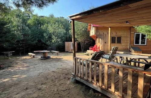 Langton Apartment | Forest Bunkie Gazebo + Outdoor Shower + Wifi