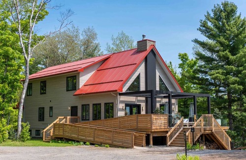 Algonquin Highlands Cabin | Forest Edge Escape at Dimensions | Cabin Sixteen