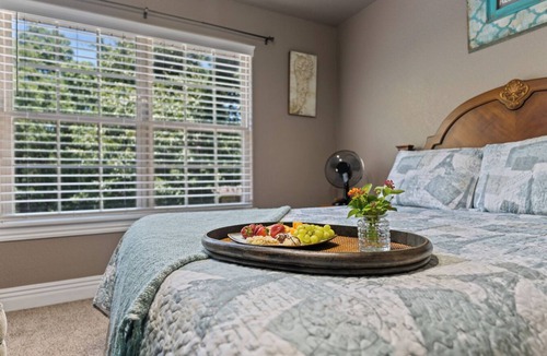 Springdale House | Forget your worries in this spacious and serene space