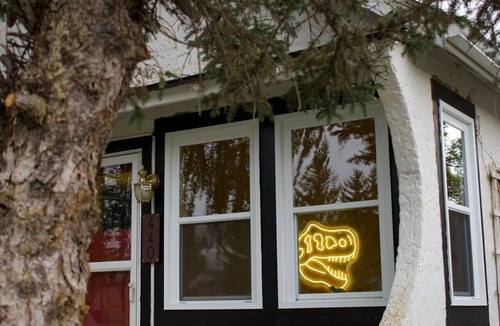Eastend House | Fossil Valley Home | Modern Stay in Dino Country