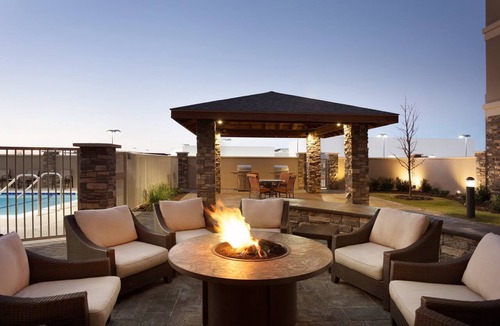 Midland Condo | Free Breakfast. Pool. Great Location! Near the new Chevron and Oxy campuses