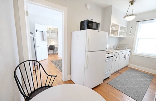 Lakewood Heights Apartment | Fresh + Bright Flat M Streets