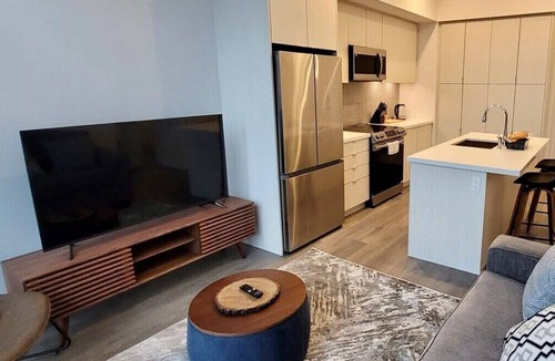 Innisfil Condo | Friday Harbour, pet friendly