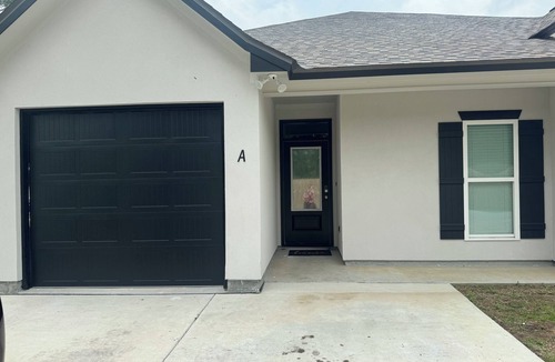 Denham Springs House | Fully finished 3bedroom 2 bath townhome!