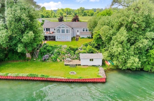 Augusta House | Fully furnished home on the St Lawrence River between Prescott and Brockville