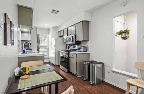 Quail Hollow House | Funky Austin Getaway: 2-bedroom minutes away from Q2, Domain, & more.