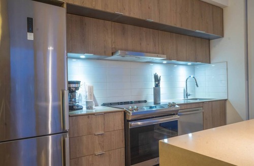 Willowdale Apartment | Furnished 2 Bedroom with 2 Bathrooms in North York | Pivot Building