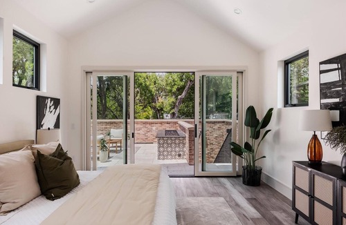 Westfield House | Furnished Modern Luxury Retreat