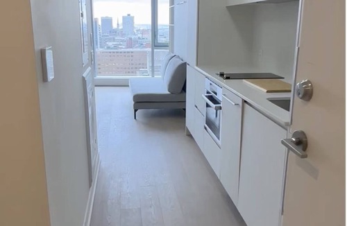 Quartier des Spectacles Apartment | Furnished Studio in the Heart of Montreal