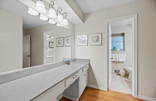 White Rock Hills House | Game Point in White Rock