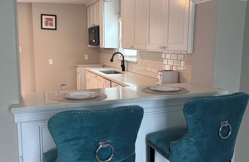 Beaumont House | Game room ! HUGE backyard , located in downtown Beaumont !