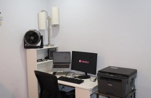 Mount Pleasant Apartment | Garden 2 BR Apt - Free Parking Wifi Laundry Workstation