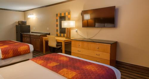 Baton Rouge Apartment | Gated 2 Double Beds Studio with Full Kitchen 102