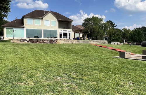 Walden on Lake Conroe House | Gated Waterfront 5000 sqFt Home 5Bdrm-5Bth w Pool/Sauna Dock near Margaritaville