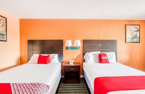 Channelview Hotel | Gateway to Texas Adventure! 3 Pet-friendly Units, Free Parking!