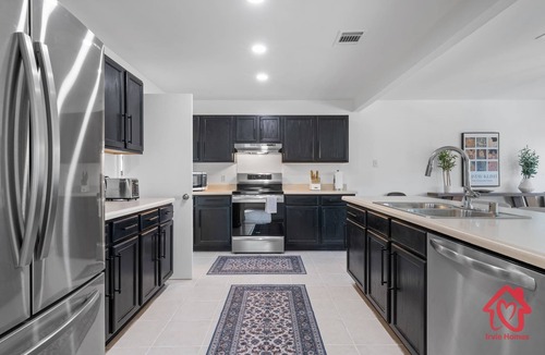 Georgetown House | Georgian 5BR Retreat Heat/Chilled Pool + Hot Tub