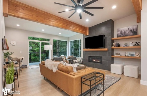 Girdwood Condo | Girdwood Gem!