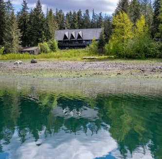 Gustavus Resort | Glacier Bay Lodge