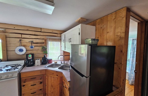 Kenny Lake Cabin | Glacier Cabin: Two-Bedroom Two-Story