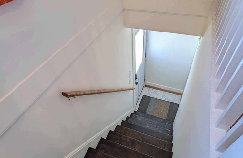 Algoma District House | Gladstone Loft: Bright & Cozy 1-Bedroom Stay