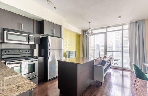Downtown Toronto Condo | GLOBALSTAY. Classic 2Bd Apartment in Downtown with a Balcony
