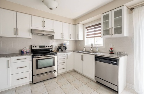 Sharon House | GLOBALSTAY Modern 3BR house in Newmarket