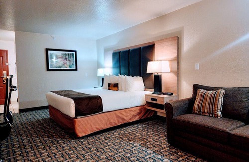 Lloydminster Hotel | Gold Circle Inn