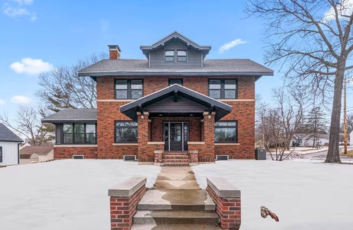 Cedar Falls House | Gorgeous 5-bedroom, remodeled, historic home in Cedar Falls