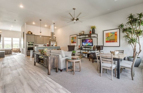 Fort Worth House | GORGEOUS & SPACIOUS LUXURY DOWNTOWN FORT WORTH TOWNHOME, CLOSE TO EVERYTHING!