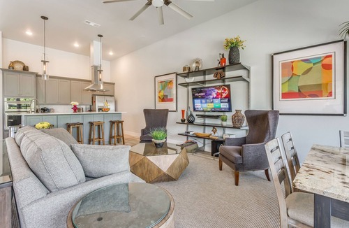 Fort Worth House | GORGEOUS & SPACIOUS LUXURY DOWNTOWN FORT WORTH TOWNHOME, CLOSE TO EVERYTHING!