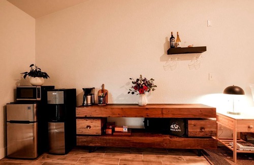 San Saba Cabin | Gorgeous Tiny House with Fire Pit, Games and Barbecue in San Saba, Texas