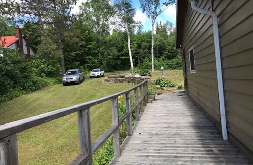 Machar Cottage | gorgeous view, steps to lake, 2 canoes and paddle boat