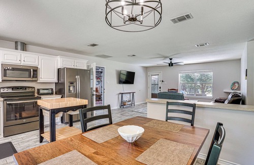Granbury Cottage | Granbury Cottage, Steps to Lake & Dock!