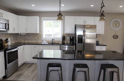 Grand Bend House | Grand Bend Beach Luxury Home: Cozy & Upscale
