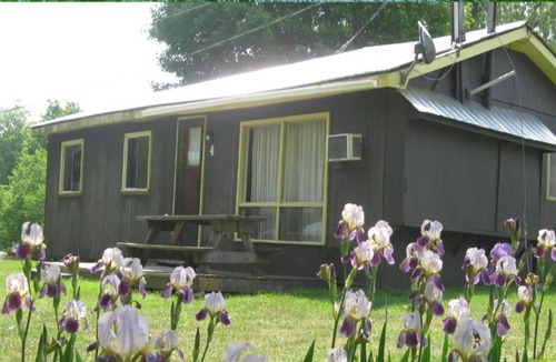Frontenac Cabin | Grand Cottage on Sydenham Lake